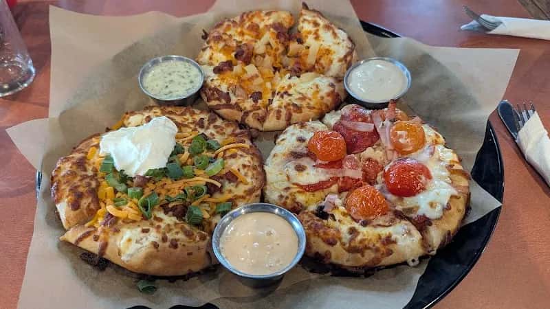 Boston Pizza  — venue photo 3
