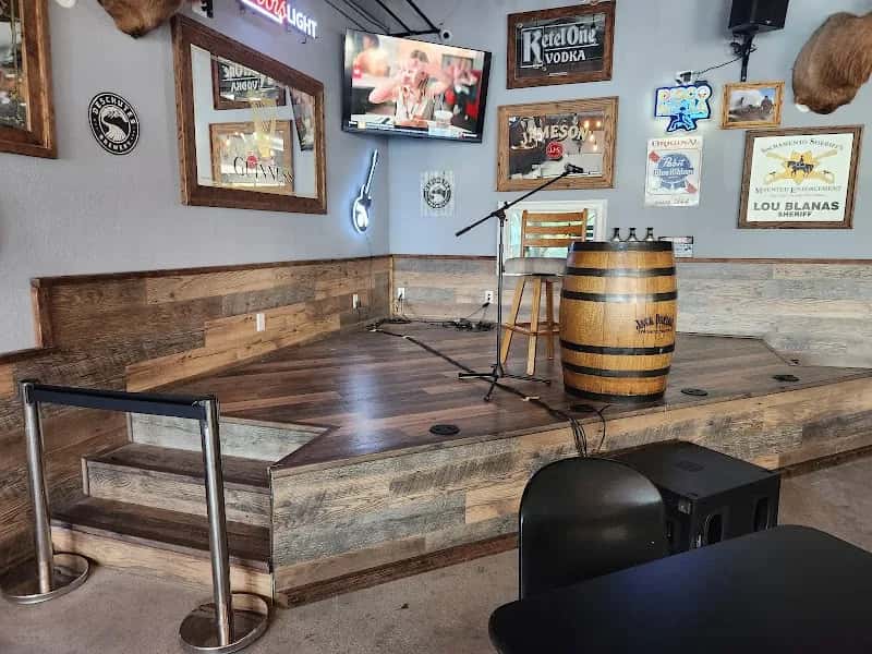 CJ's Pizza Bar & Grill — venue photo 5