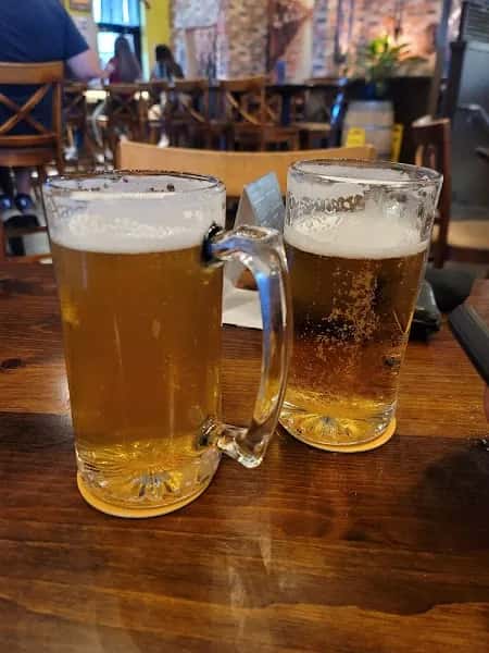 Pete's Restaurant and Brewhouse - Yuba City — venue photo 4