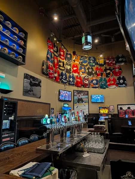 The Canadian Brewhouse - Ellerslie — venue photo 4