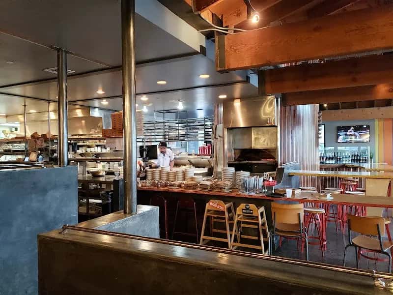 Pitfire Pizza (Costa Mesa) — venue photo 3