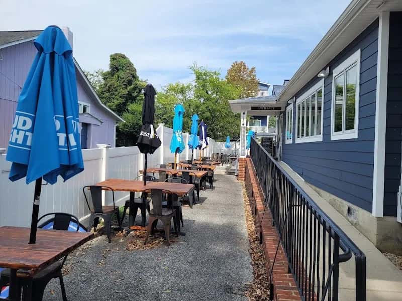 Hook & Vine Kitchen and Bar — venue photo 5