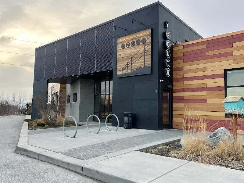 South Restaurant + Coffeehouse — venue photo 3