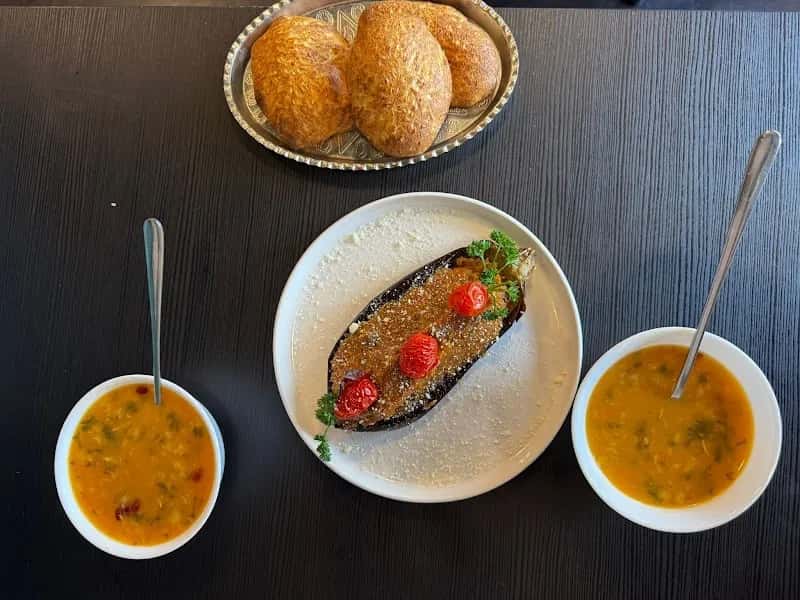 Caspienne (cuisine perse et pizza) — venue photo 5