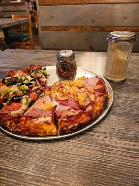 Mountain Mike's Pizza — venue photo 4