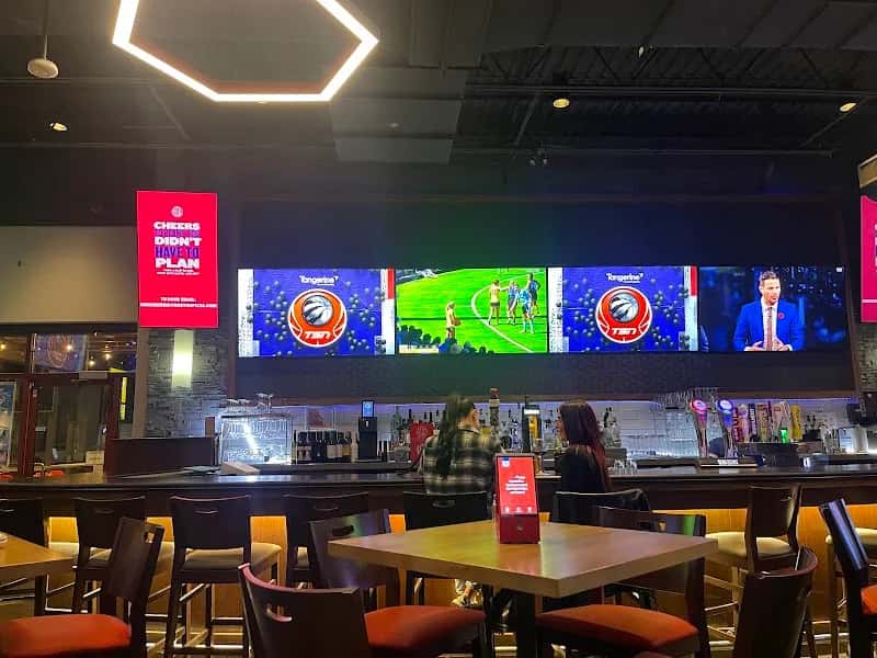 Boston Pizza Simcoe — venue photo 3