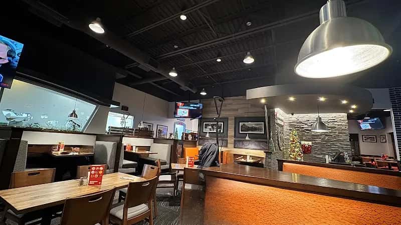 Boston Pizza Milton — venue photo 3