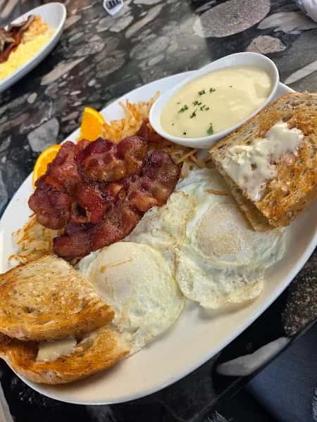 The Flats Eatery + Drink (University Heights) — venue photo 3