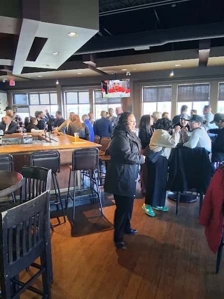 Brewsters Crowfoot — venue photo 4