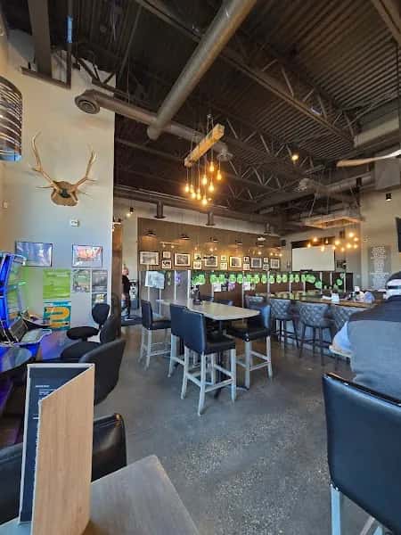 The Twin Otter Pub — venue photo 4
