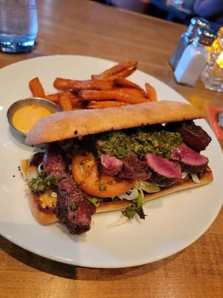Orrange Kitchen and Bar — venue photo 2