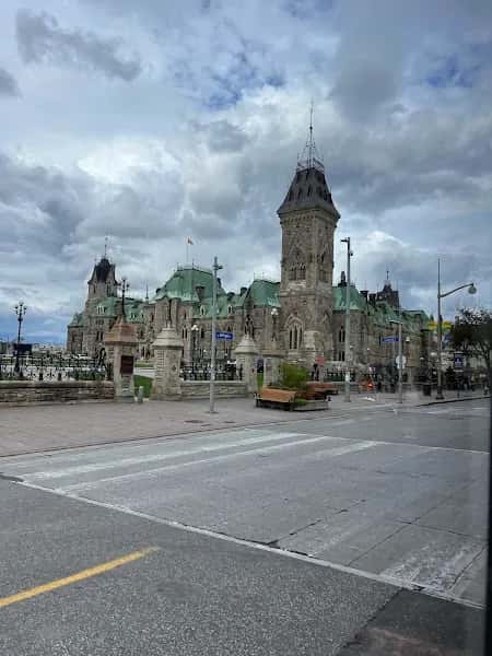 Ottawa Tours — venue photo 4