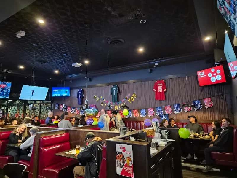 Wings Burnaby — venue photo 4