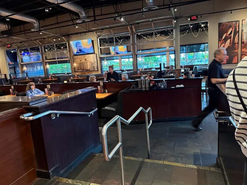 BJ's Restaurant & Brewhouse — venue photo 5
