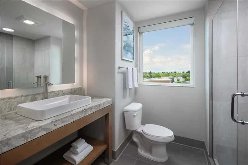 Best Western Premier at Fisher's Landing  — venue photo 4