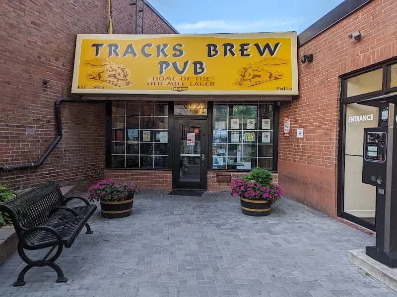 Tracks Brew Pub - Downtown Brampton — venue photo 5