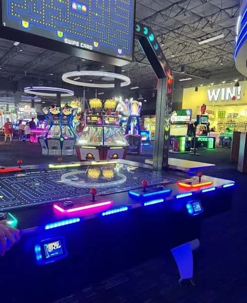 Dave & Buster's Glendale — venue photo 5
