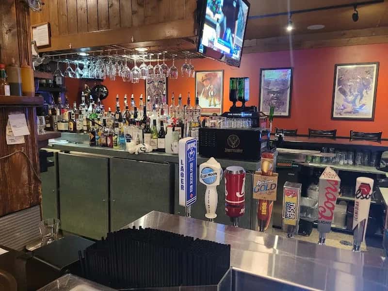 Buffalo Bobs Canadian Pub — venue photo 4