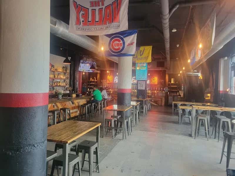 Pour Bros Taproom — venue photo 4