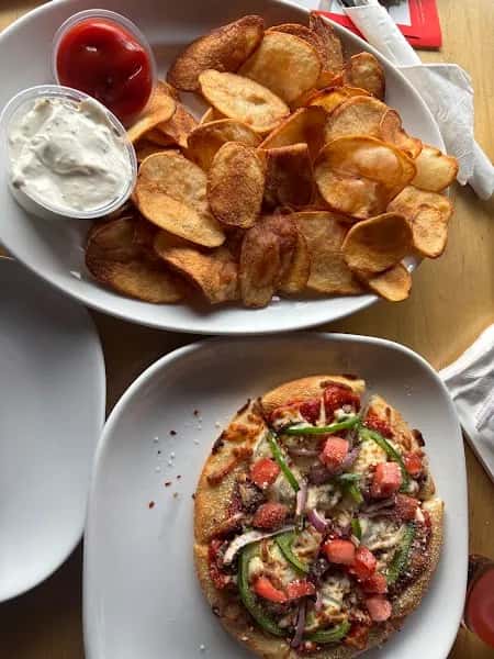 Boston Pizza Courtneypark Mississauga  — venue photo 2