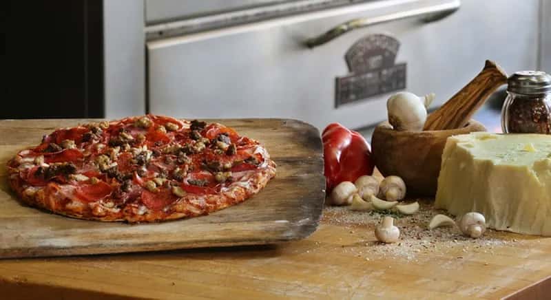 Me-n-Ed's Pizza* — venue photo 2