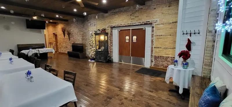 Blondie’s Breezeway Kitchen & Cocktails — venue photo