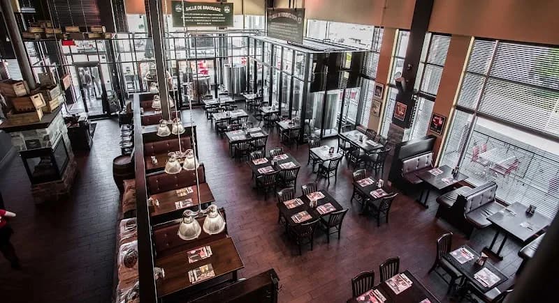 Les 3 Brasseurs Pointe-Claire — venue photo
