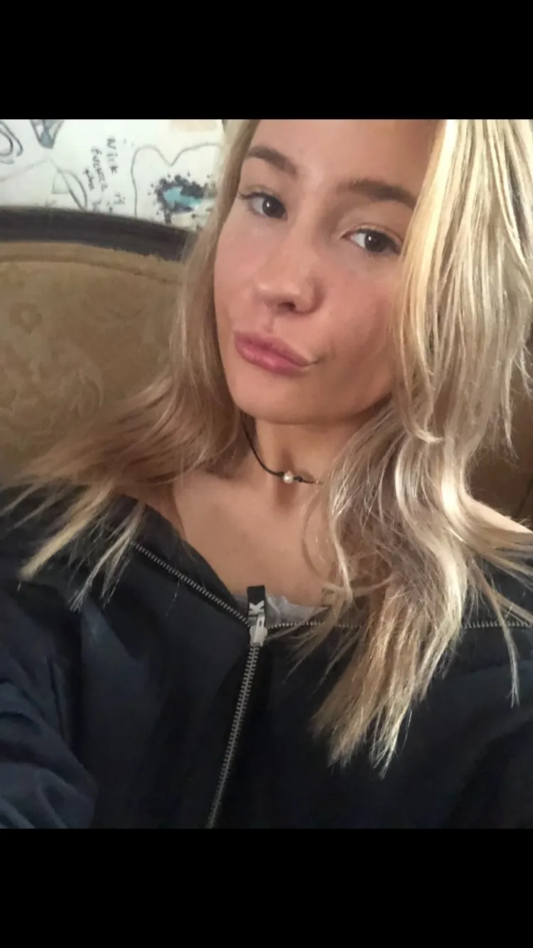 Angie DeBellis #TeamTavarone